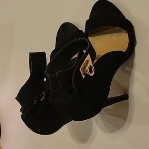 Odina Shoedazzle Black heels